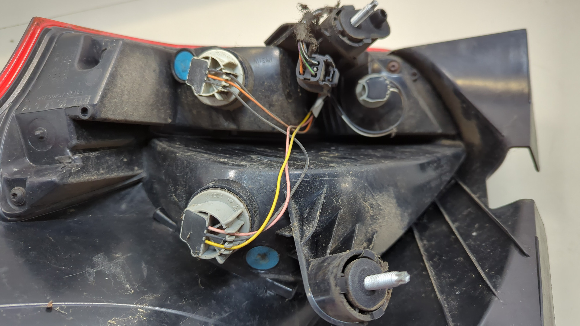 Фонарь задний левый