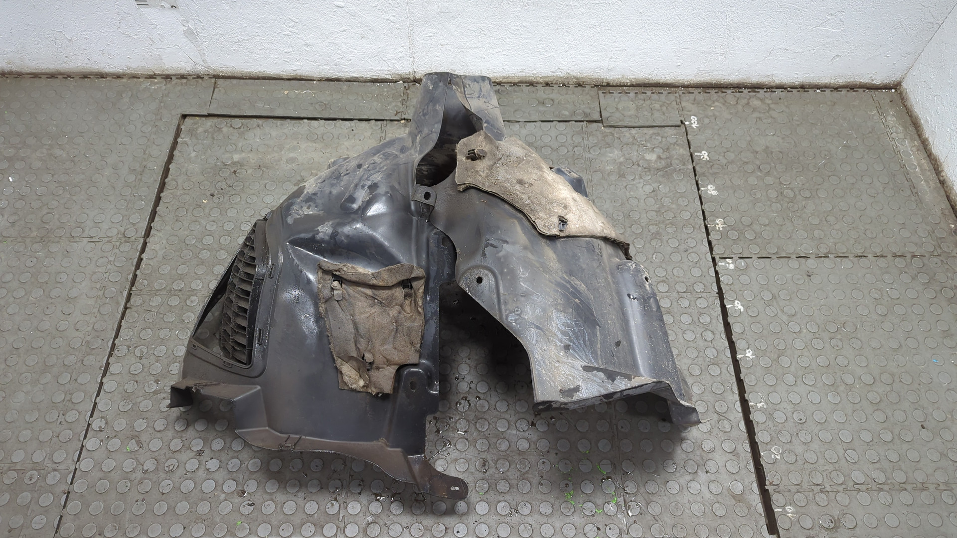 Локер передний правый