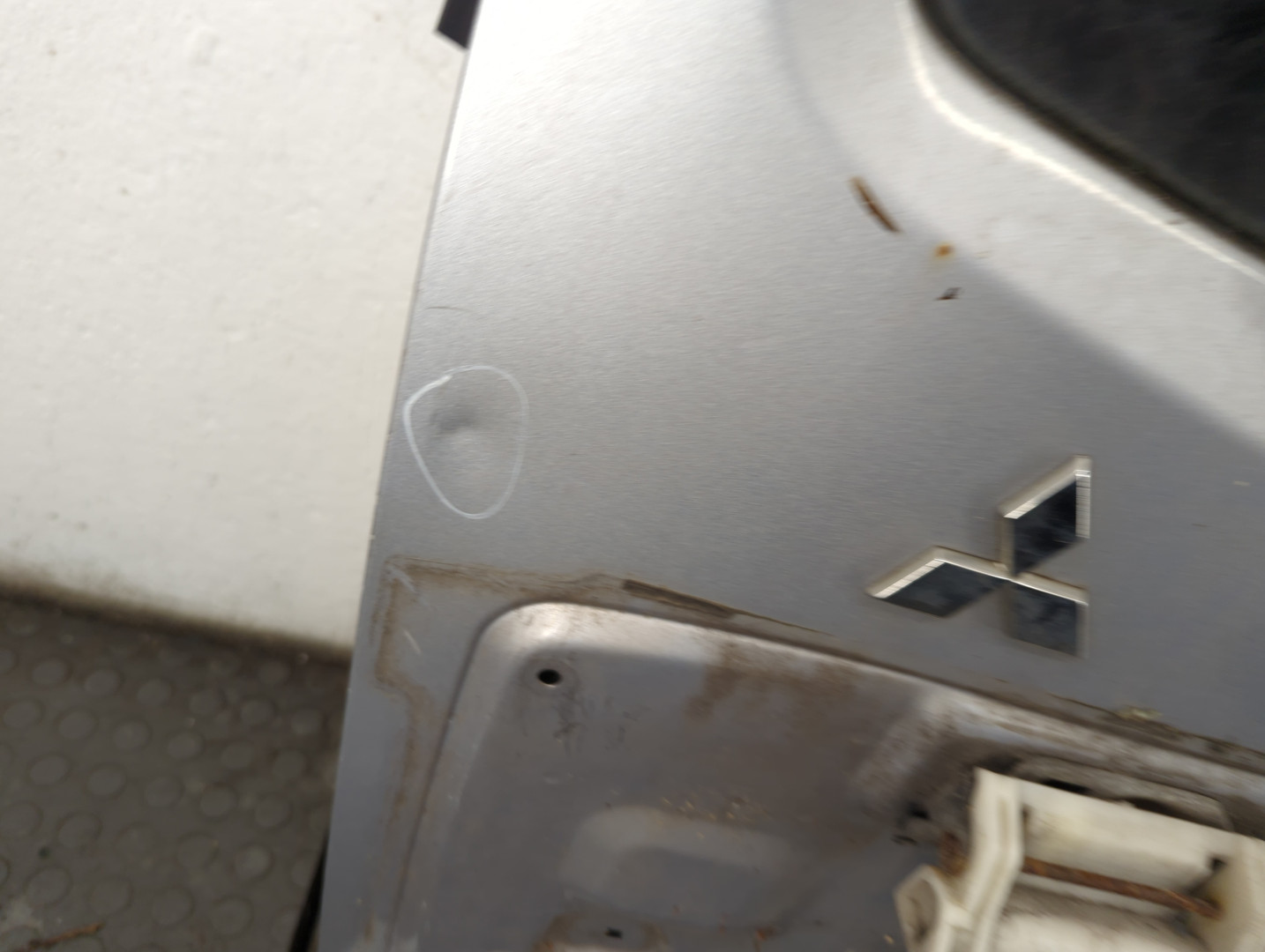 Дверь багажника