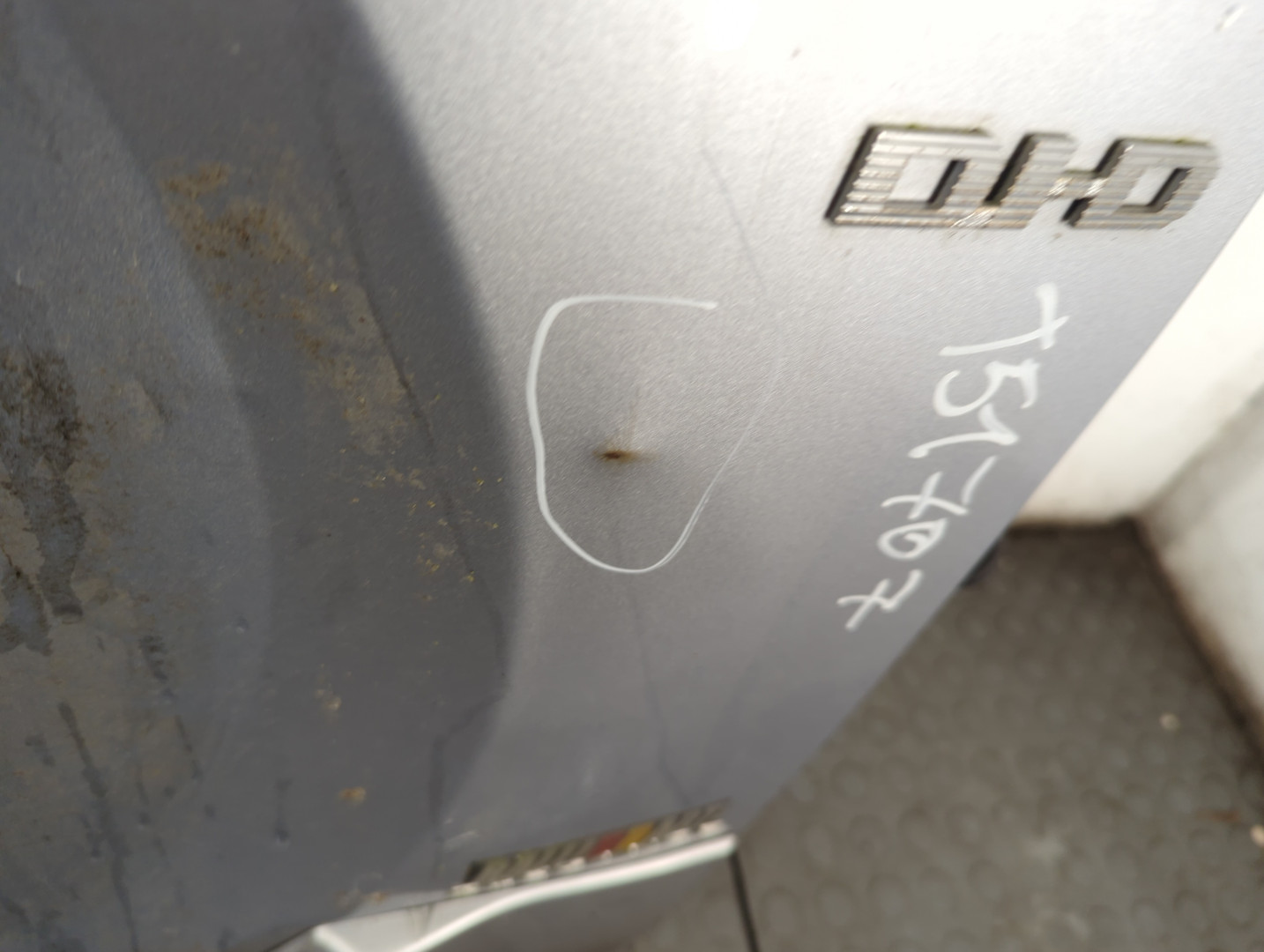 Дверь багажника