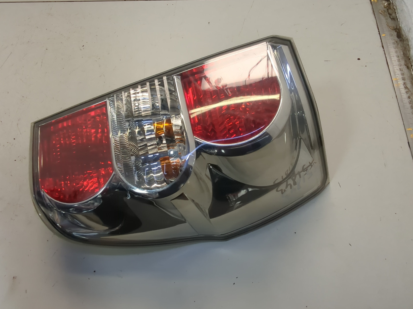 Фонарь задний правый