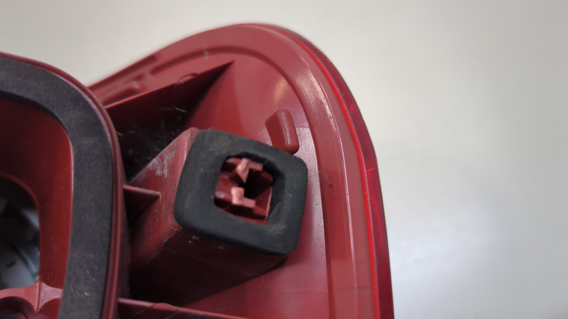 Фонарь задний левый