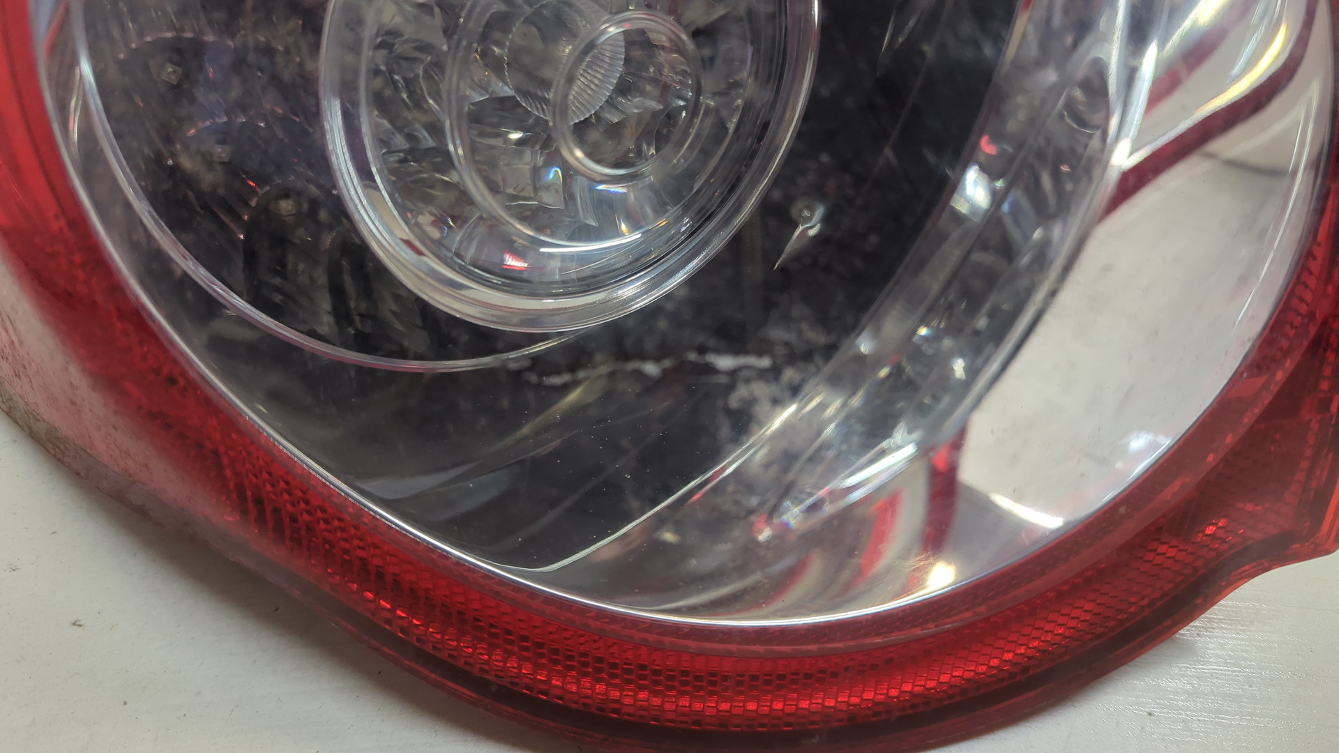 Фонарь задний левый