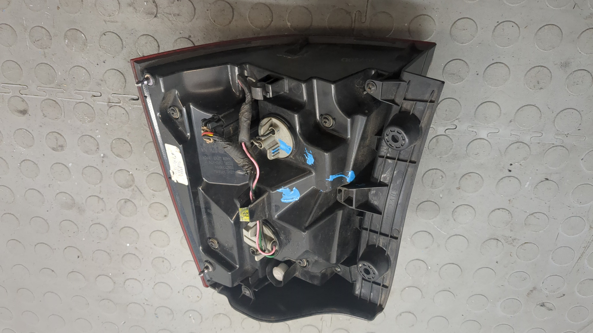 Фонарь задний левый