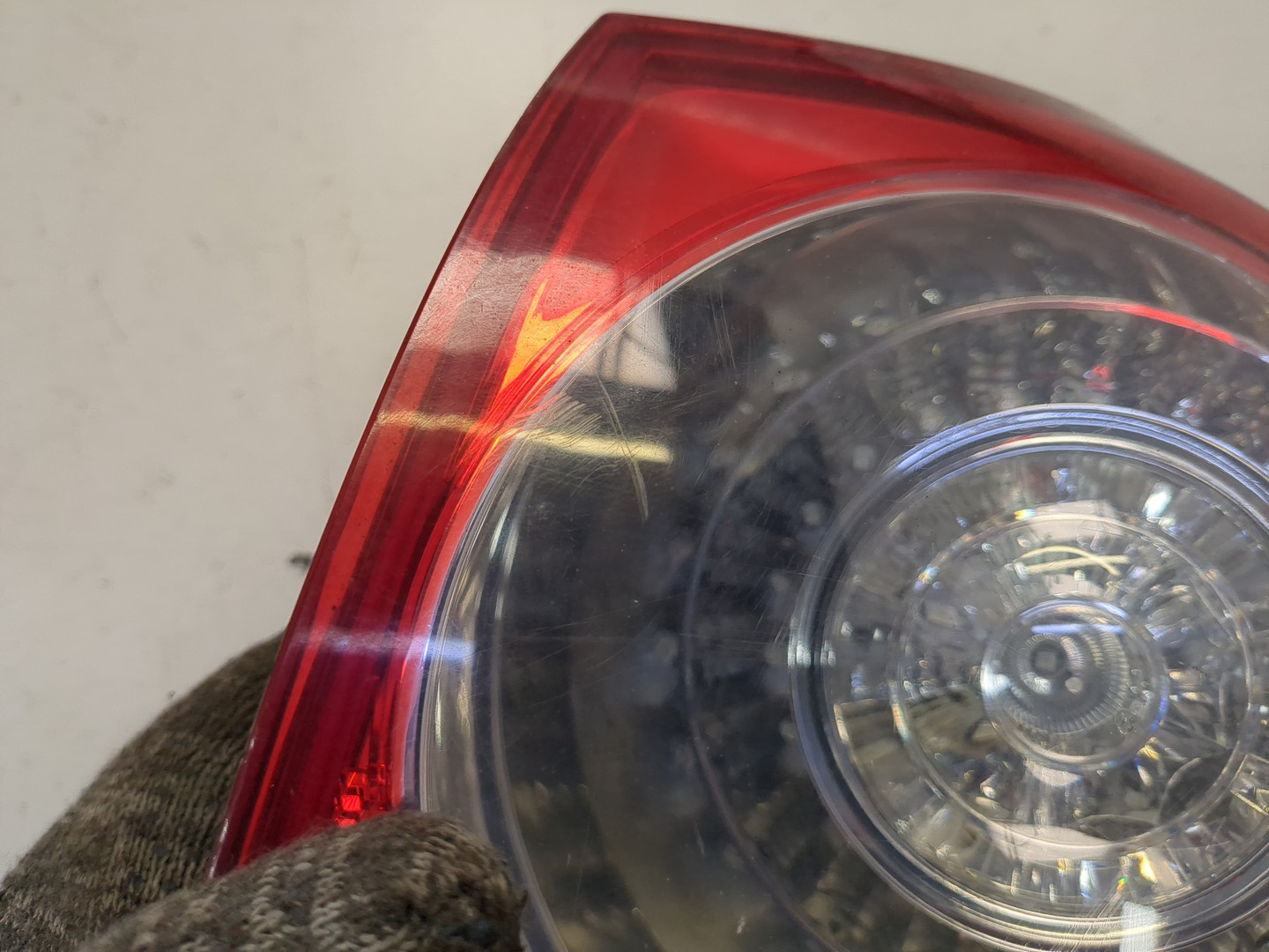 Фонарь задний правый