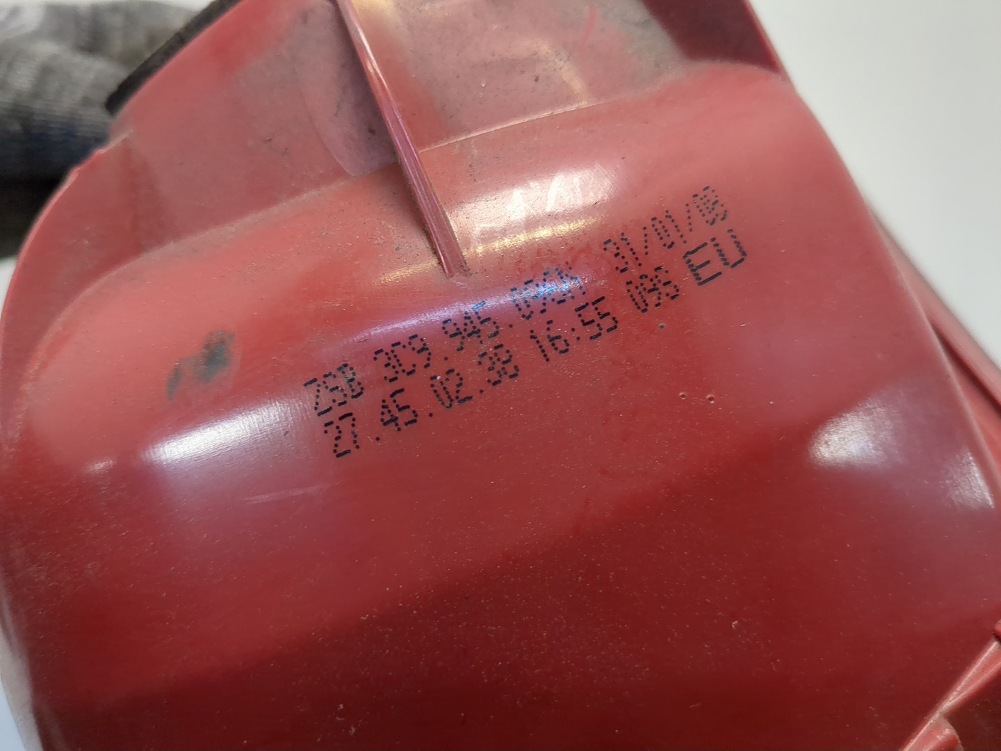 Фонарь задний правый