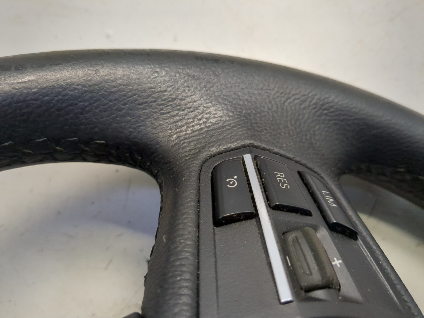 Рулевое колесо (руль)