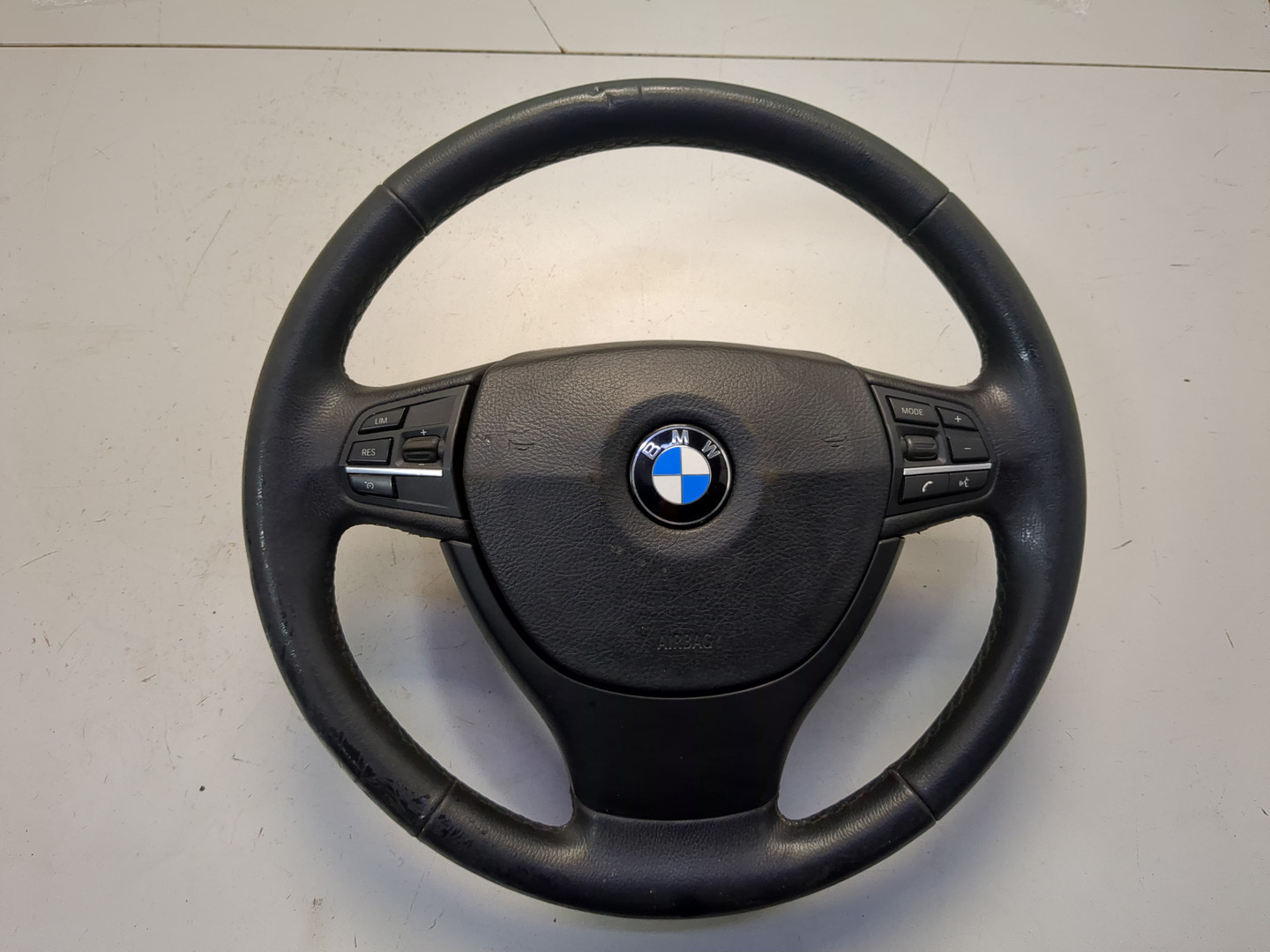 Рулевое колесо (руль)