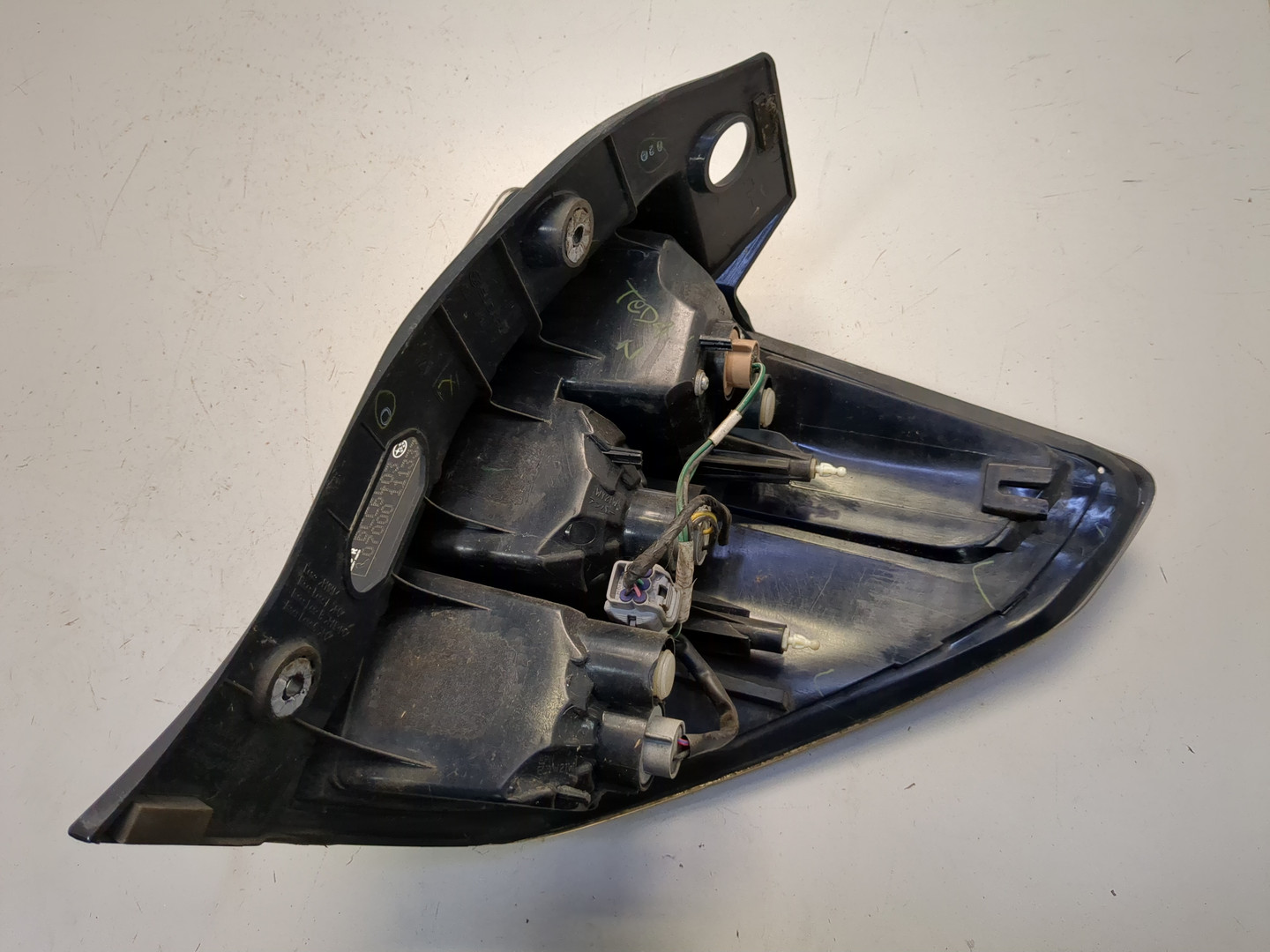 Фонарь задний левый