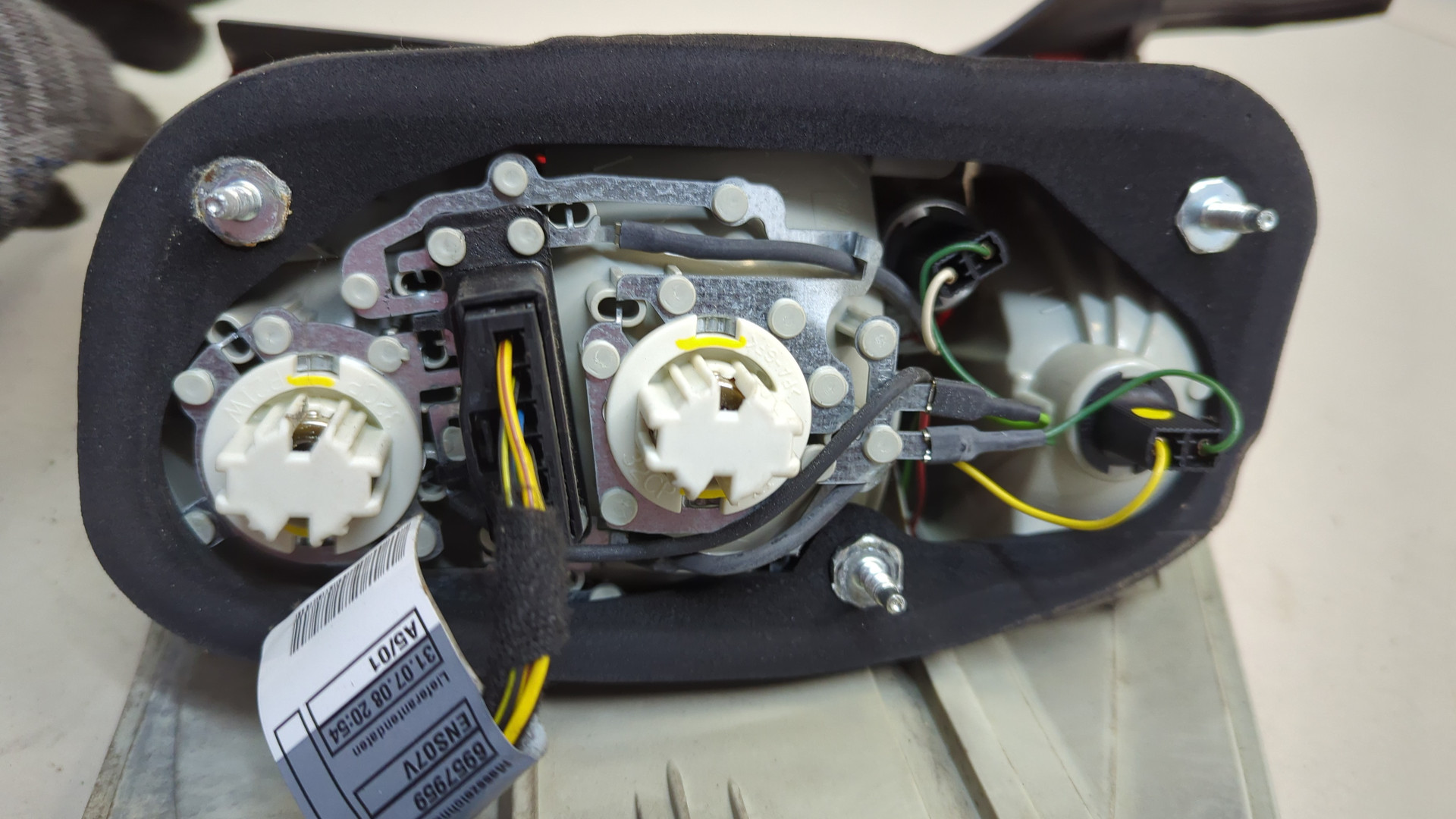 Фонарь задний левый