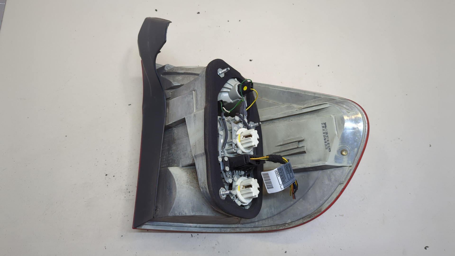 Фонарь задний левый