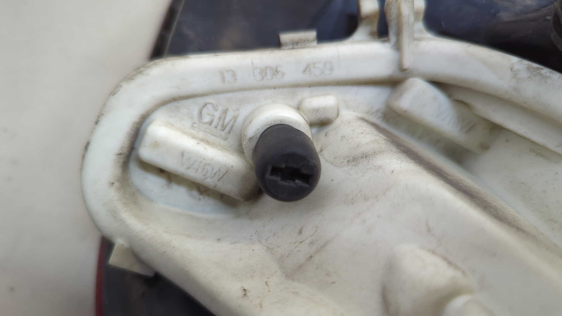 Фонарь задний левый