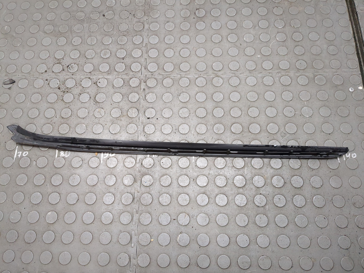 Молдинг лобового стекла