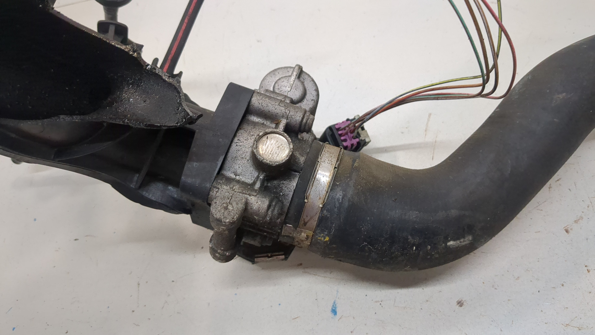 Заслонка дроссельная электрическая