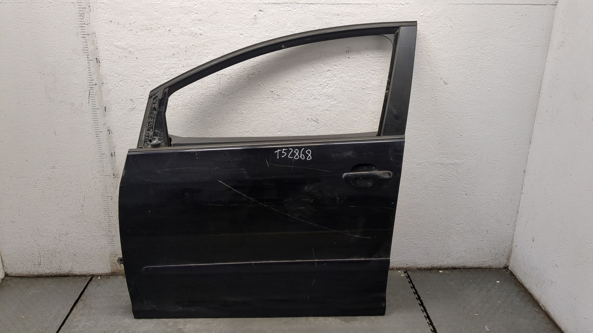 Дверь передняя левая