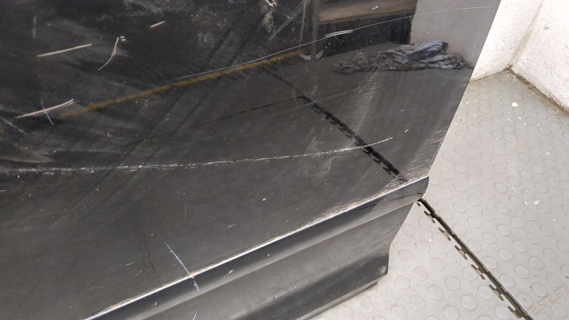 Дверь передняя левая