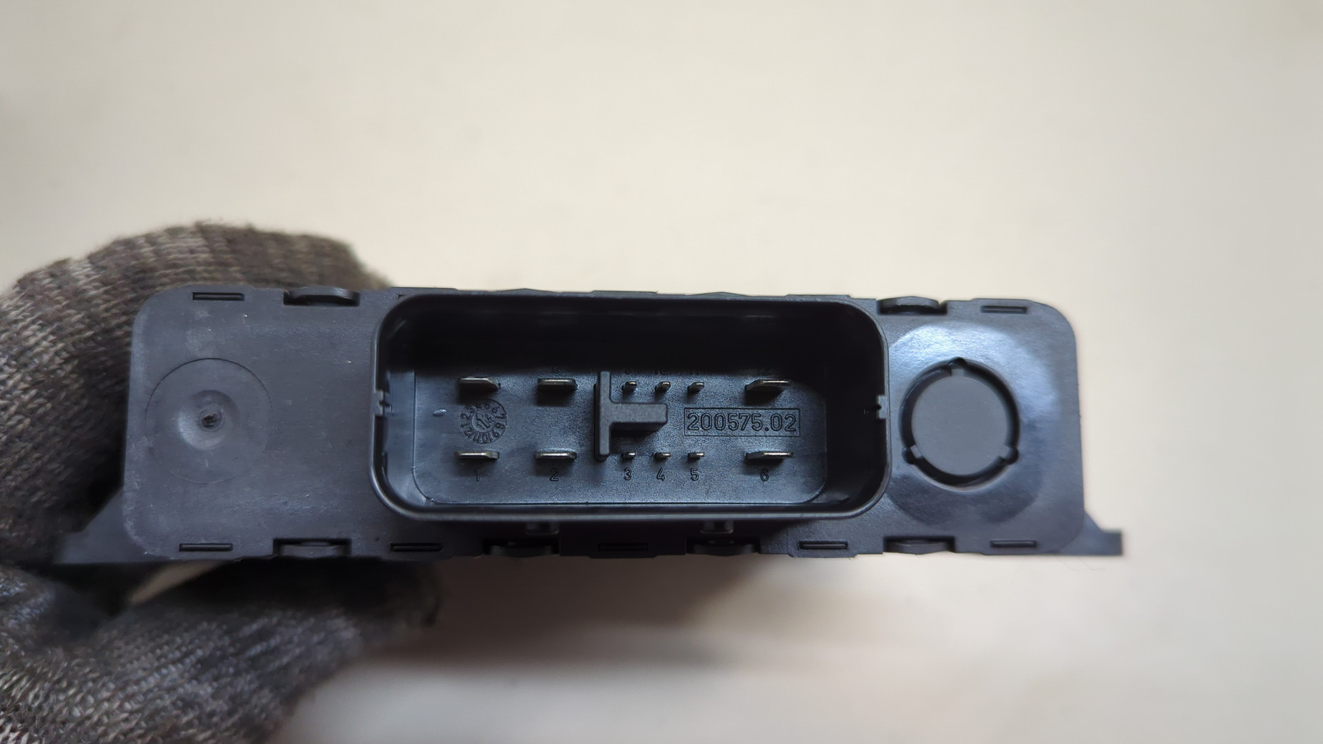 Преобразователь напряжения (адаптер)