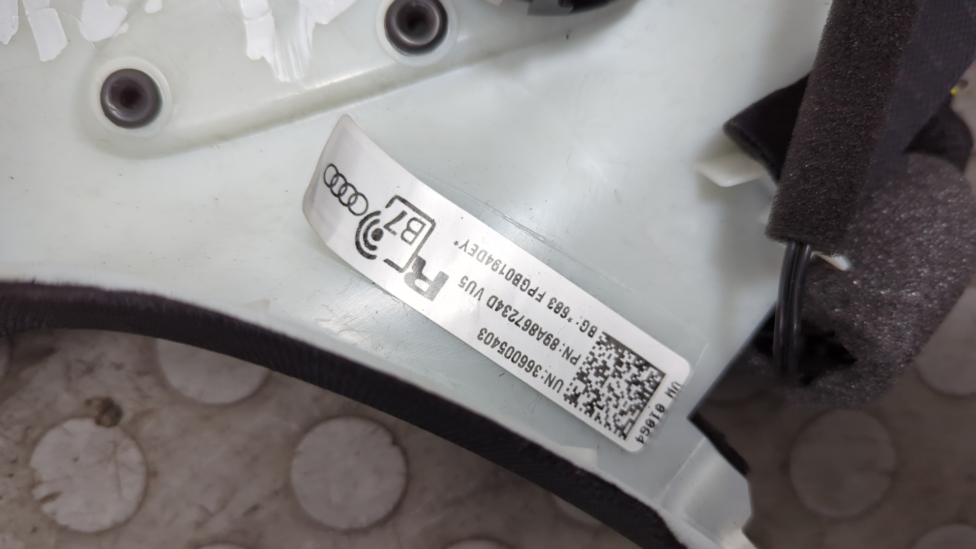 Обшивка стойки