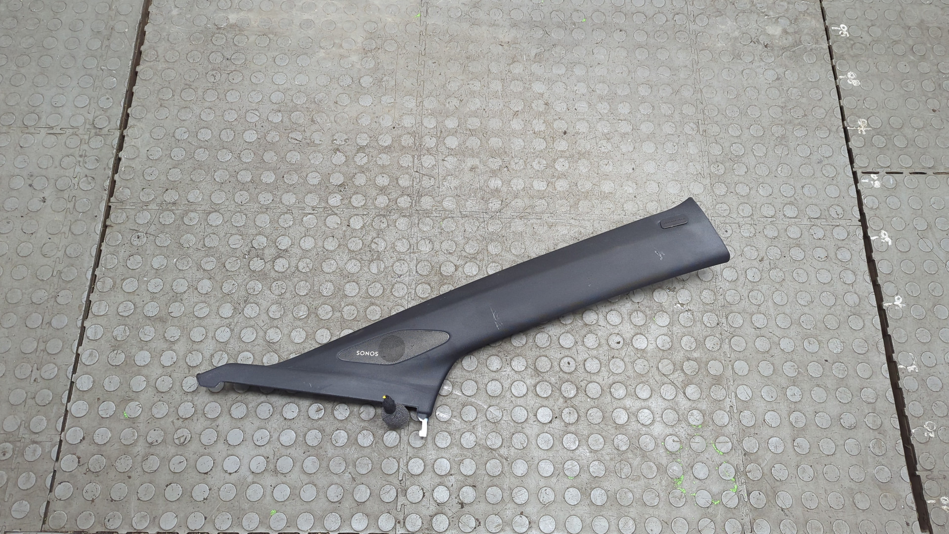 Обшивка стойки