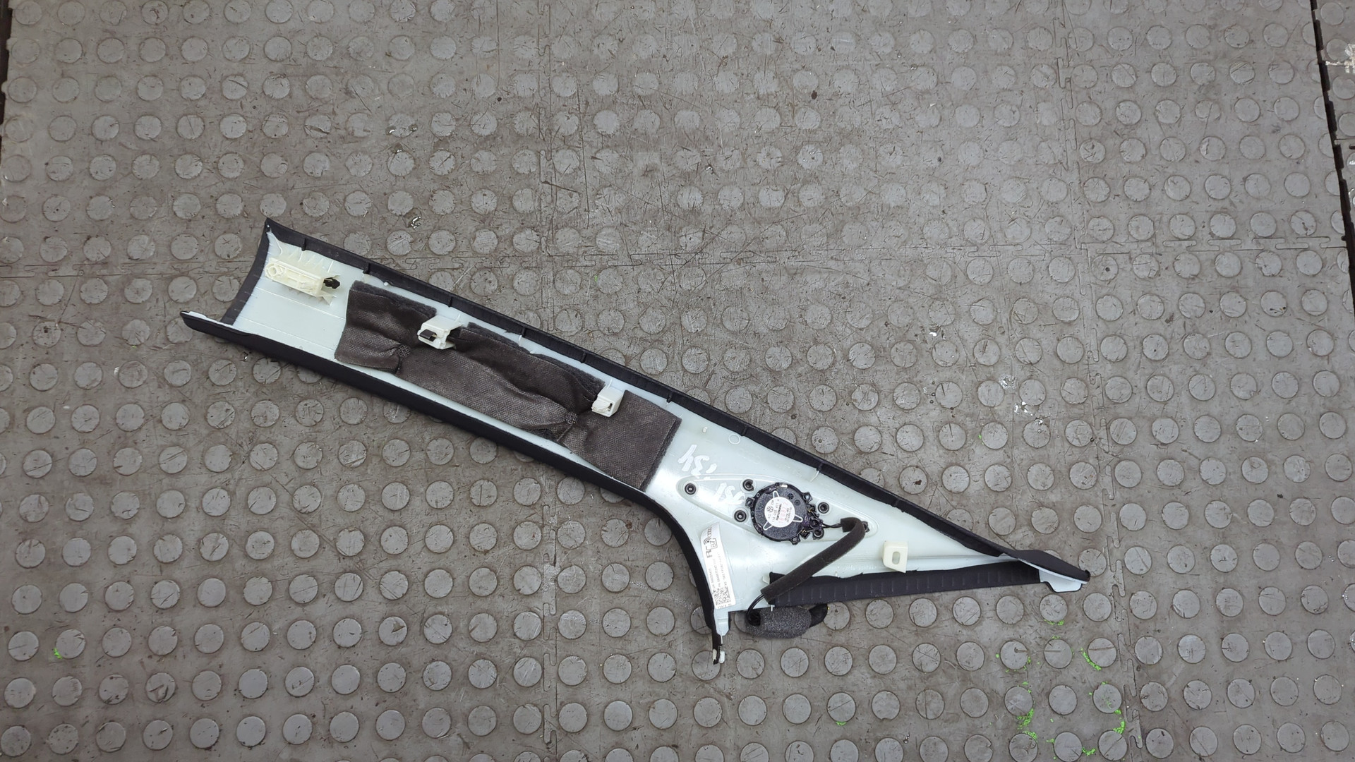 Обшивка стойки