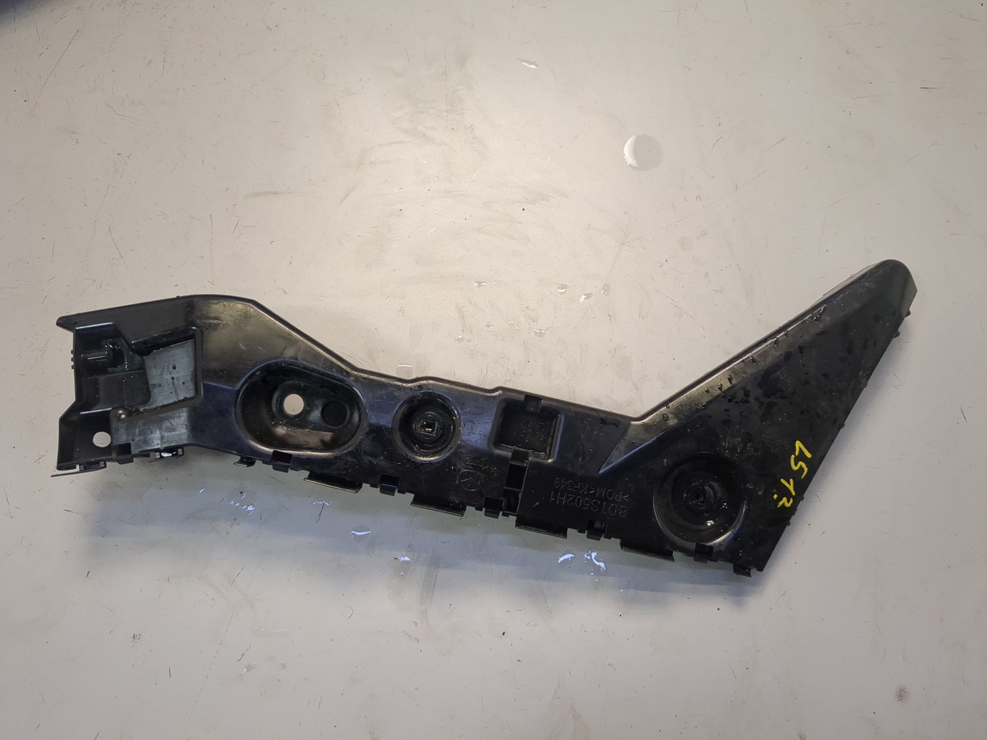 Кронштейн заднего бампера правый