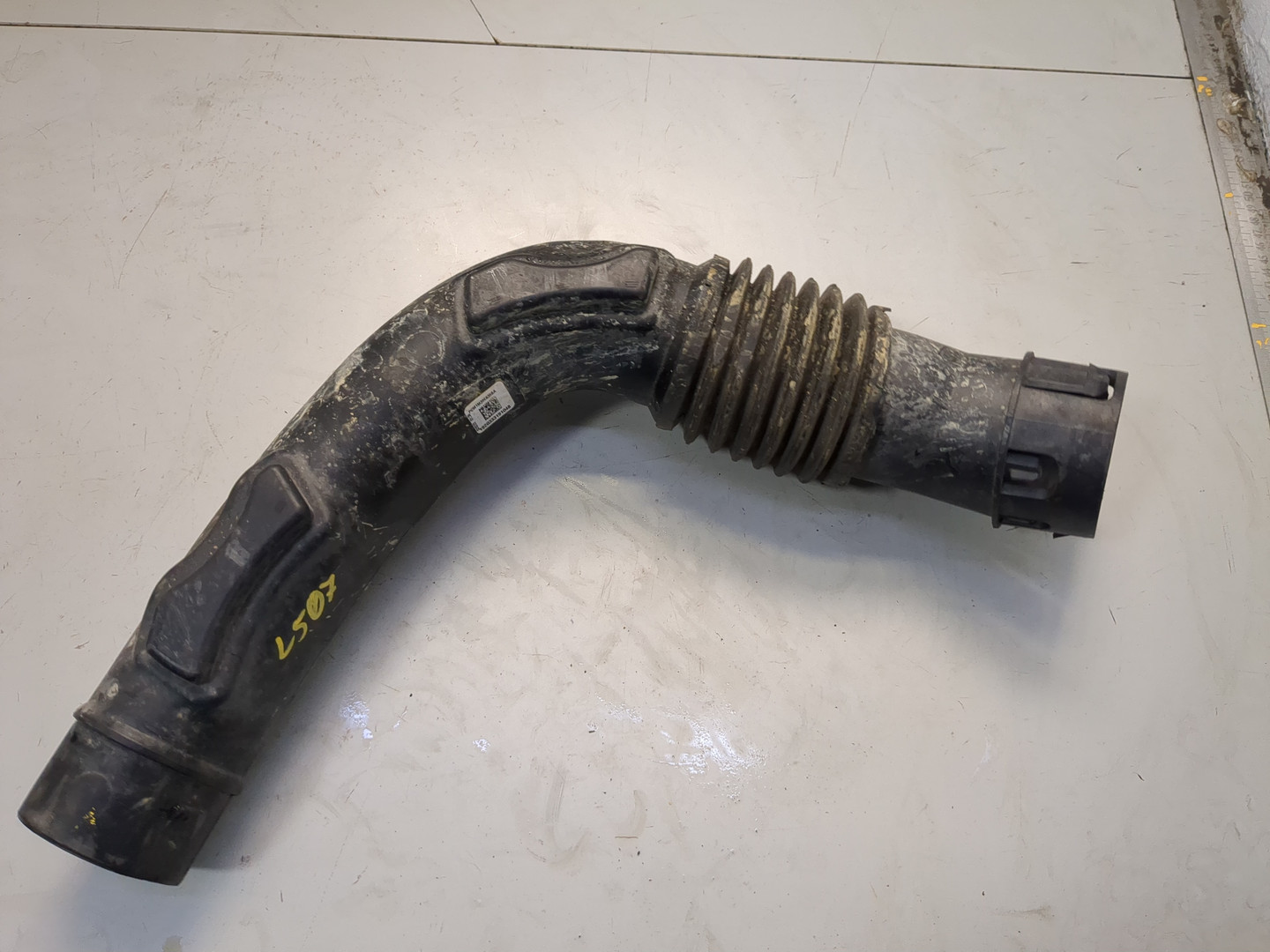 Патрубок воздушного фильтра