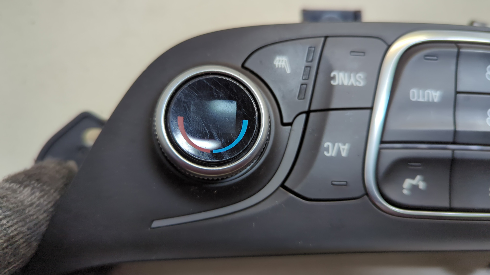 Переключатель отопителя