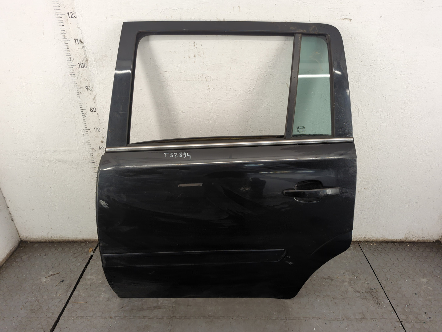 Дверь задняя левая