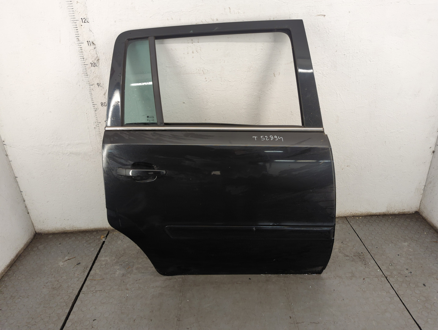 Дверь задняя правая