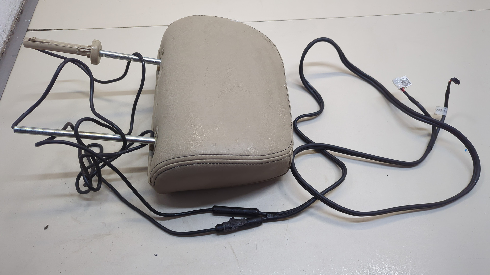 Подголовник сиденья