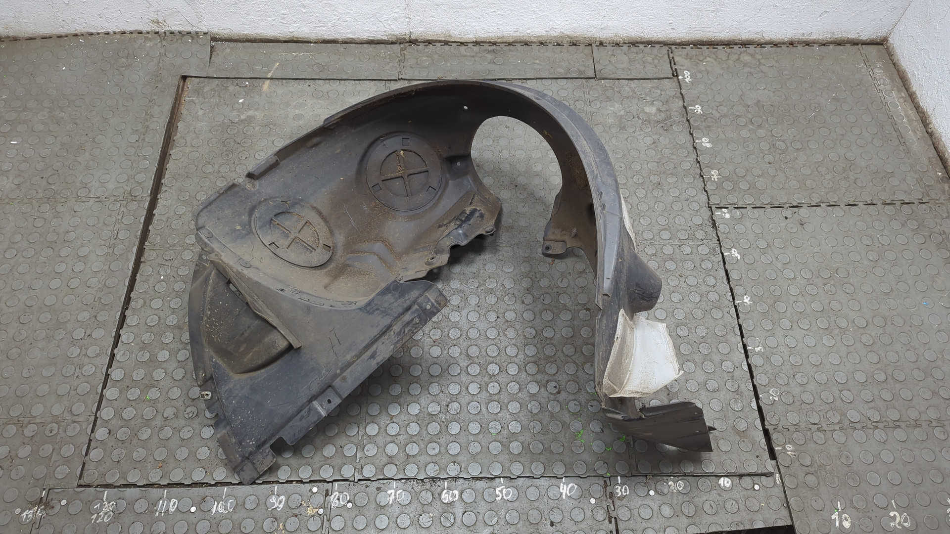 Локер передний левый