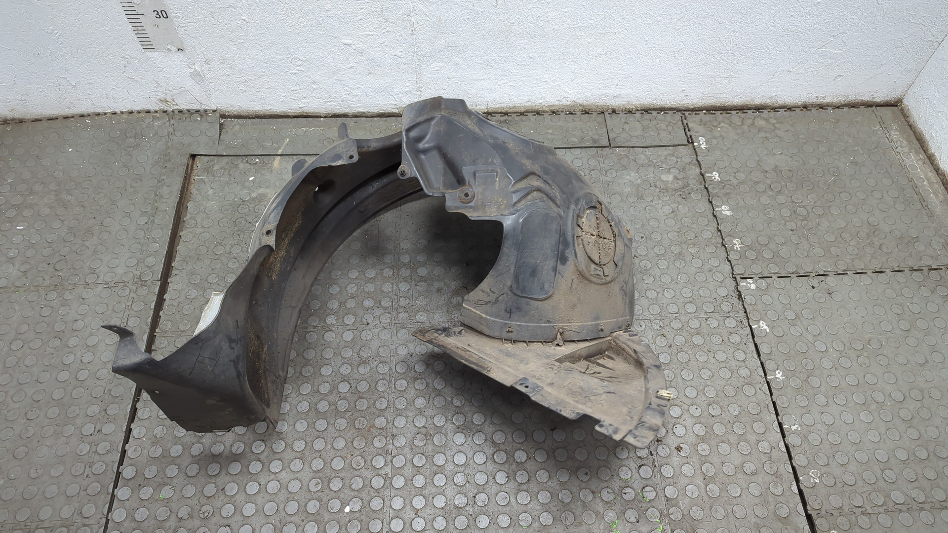 Локер передний левый