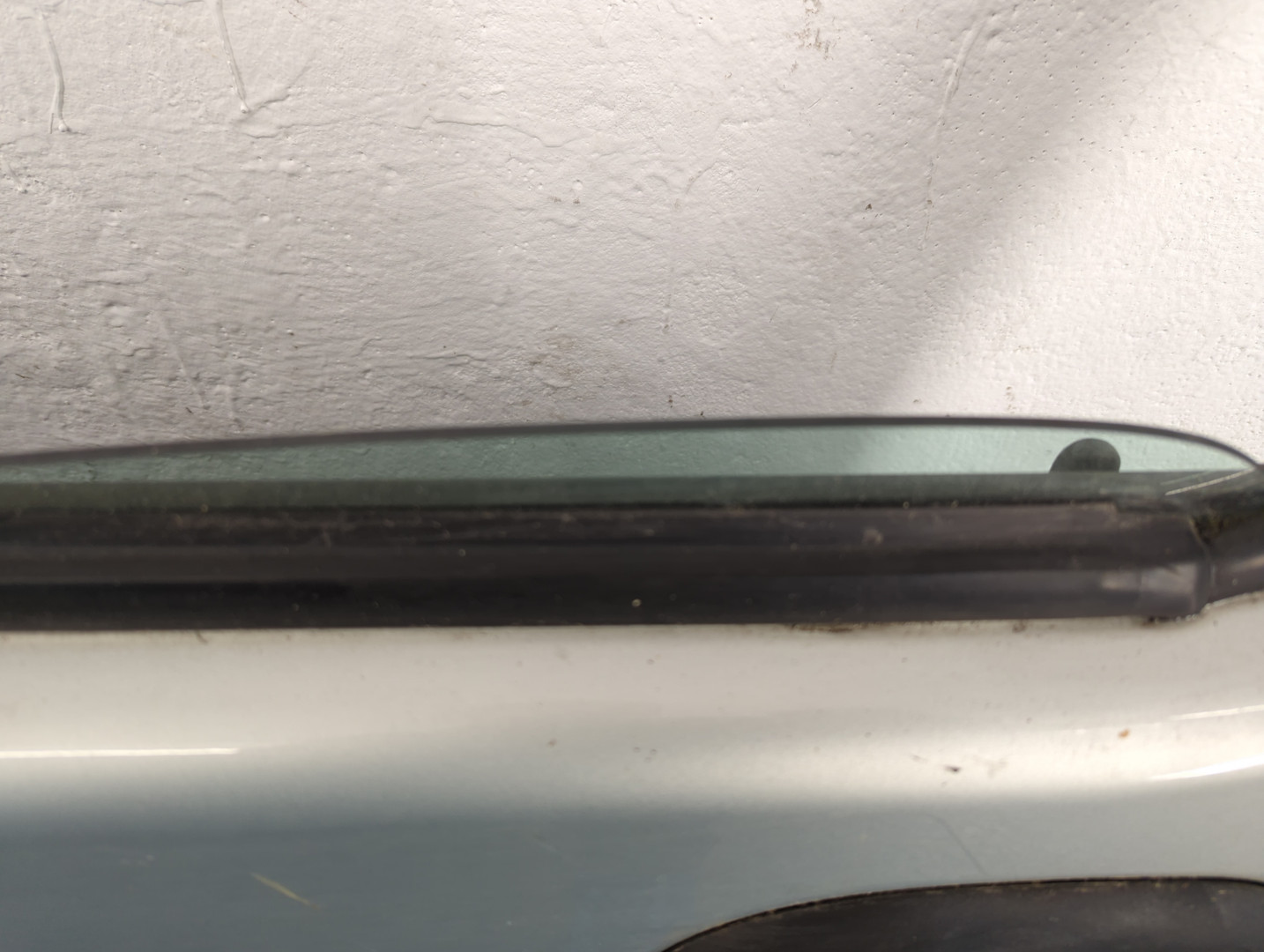 Дверь передняя левая