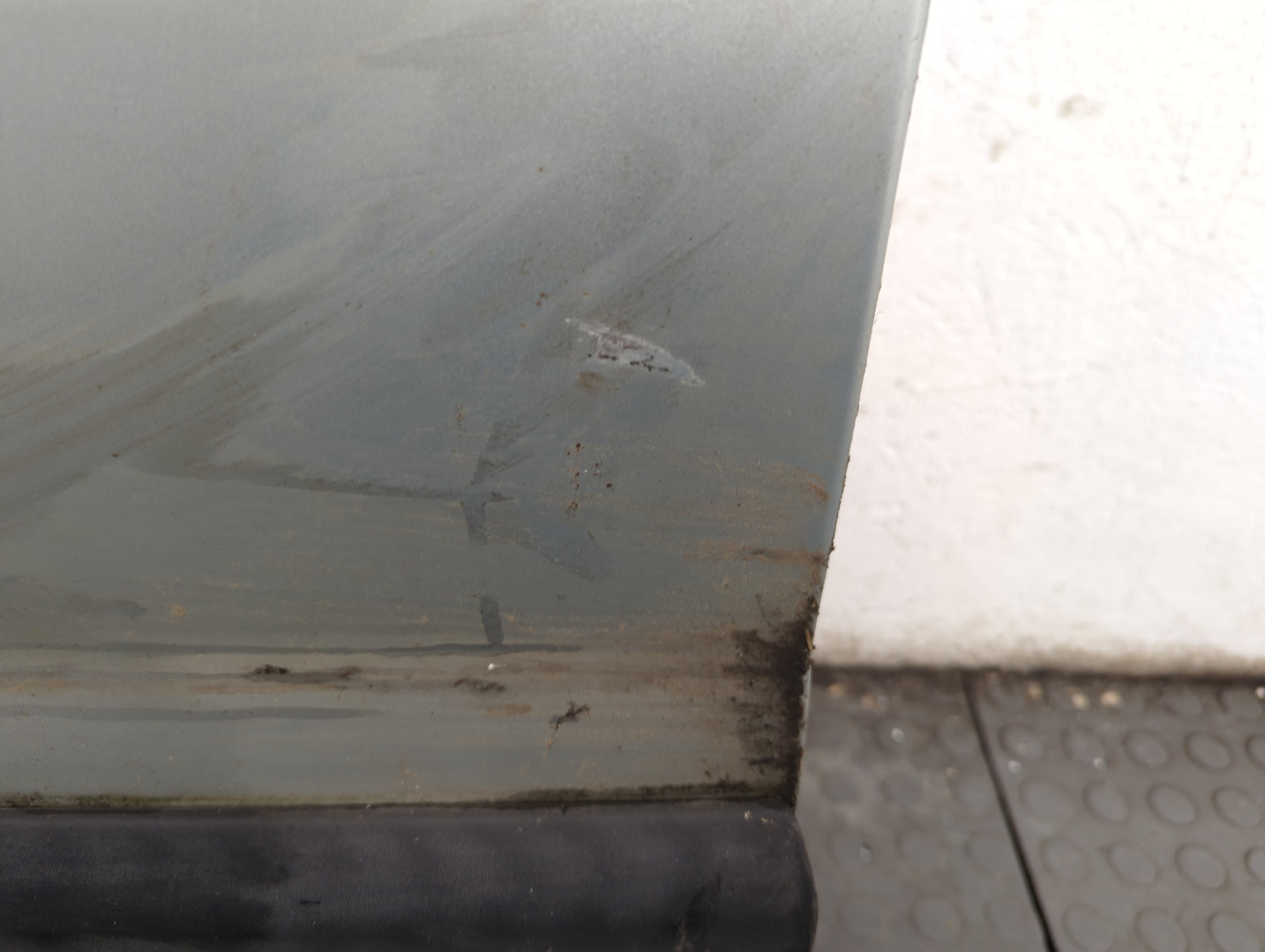 Дверь передняя левая