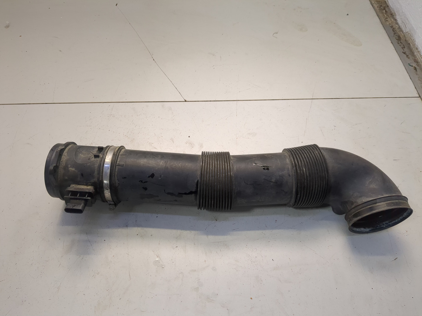 Патрубок воздушного фильтра