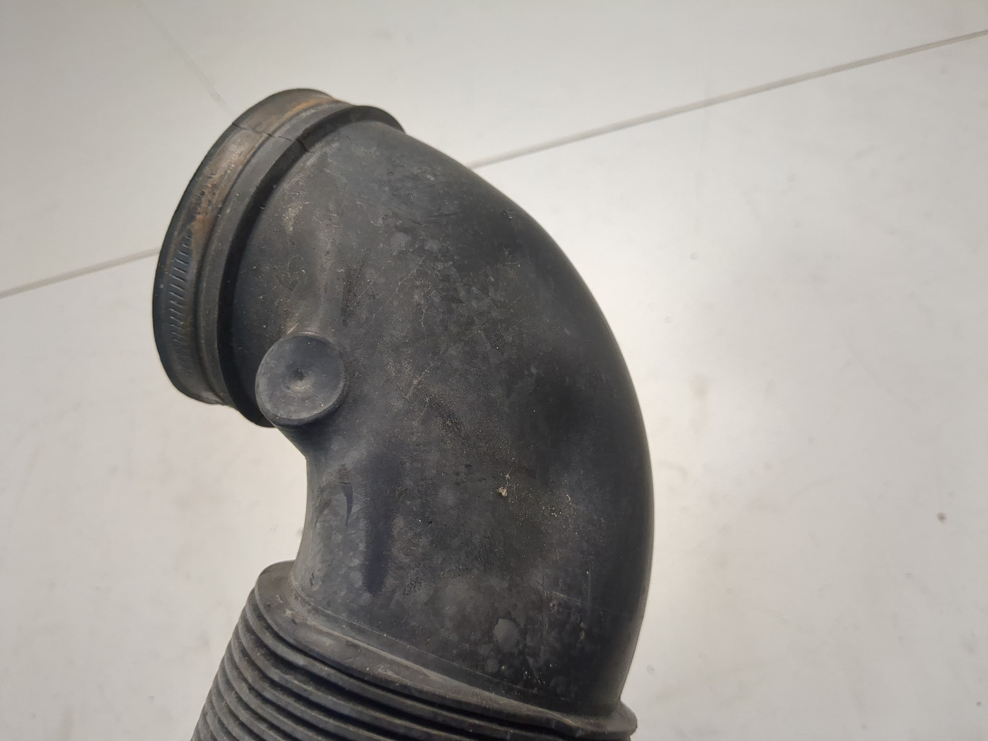 Патрубок воздушного фильтра