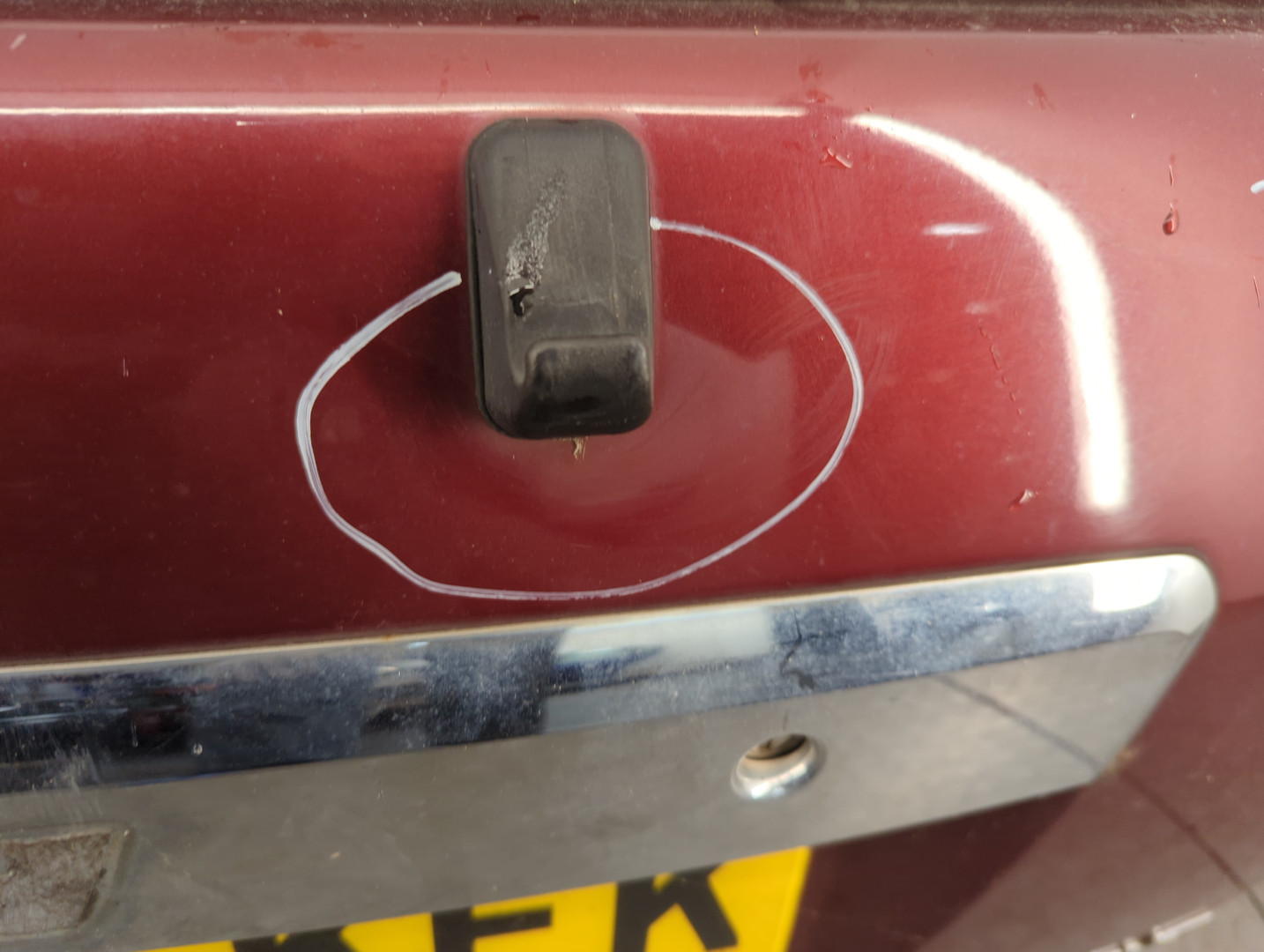 Дверь багажника