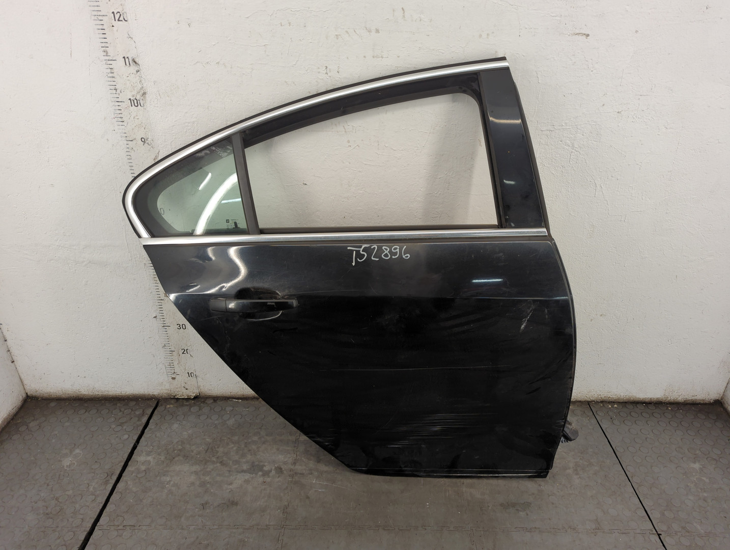 Дверь задняя правая
