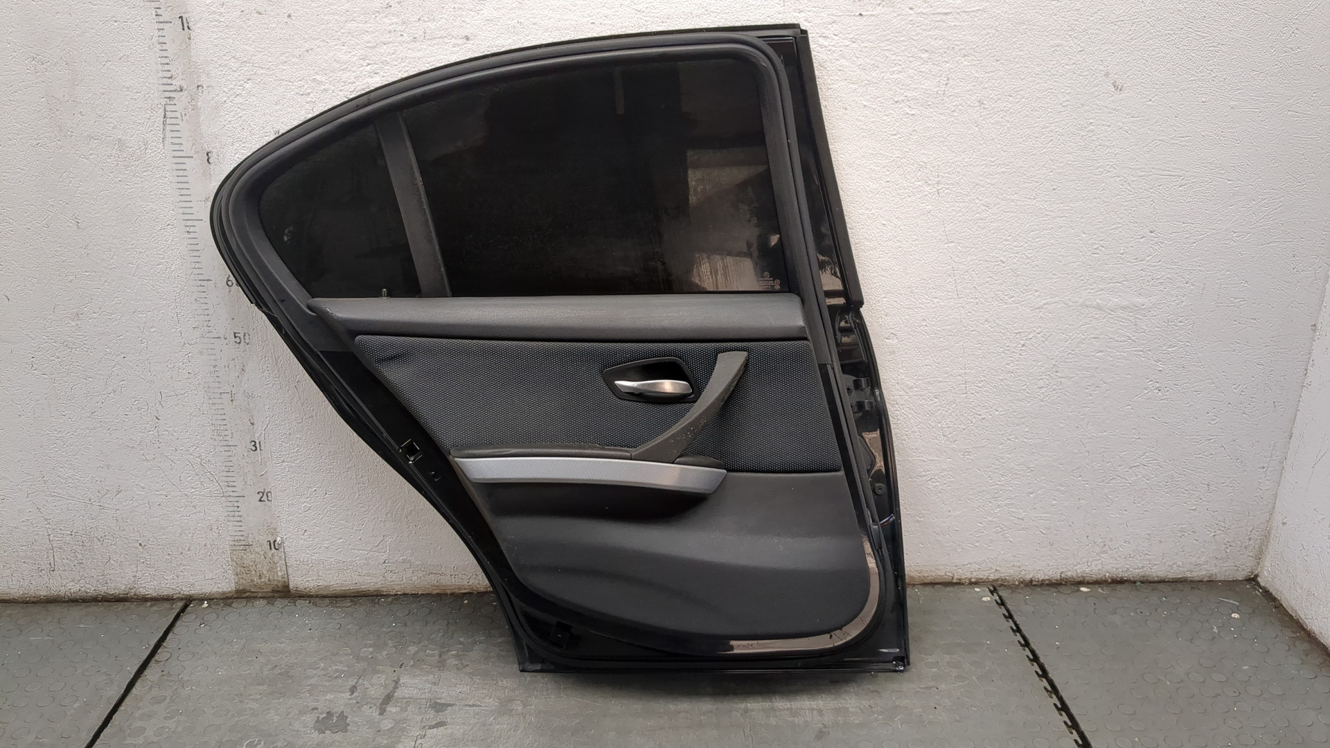 Дверь задняя левая