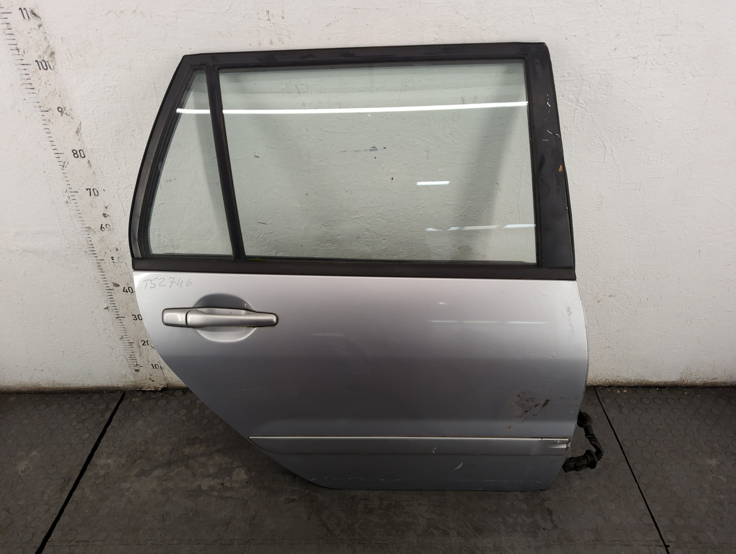 Дверь задняя правая