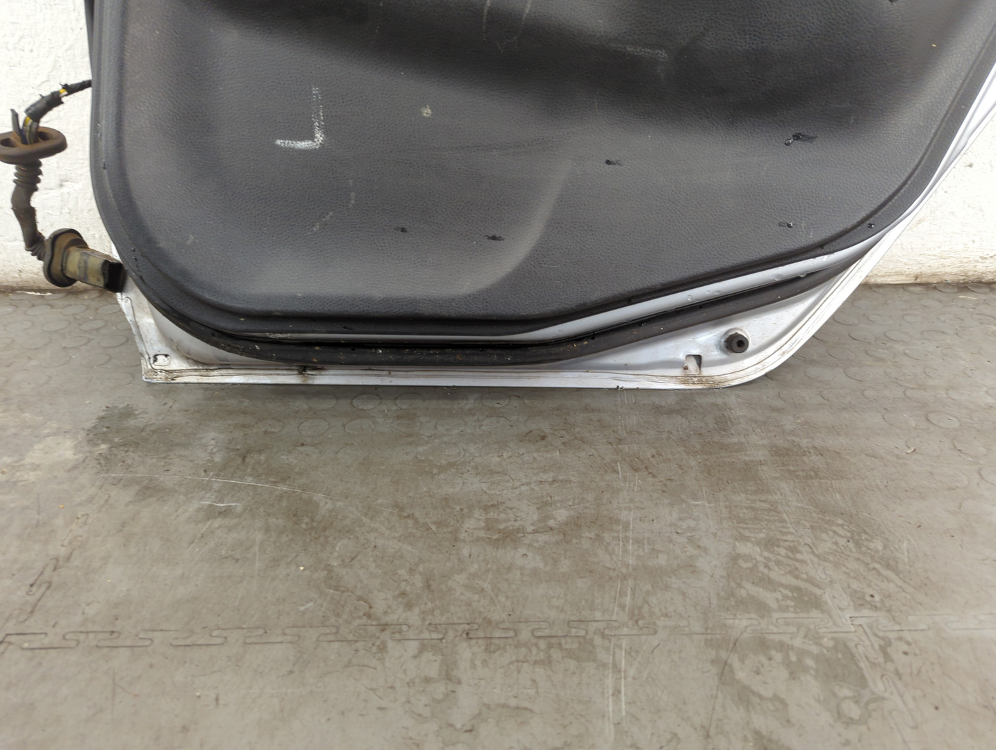 Дверь задняя правая