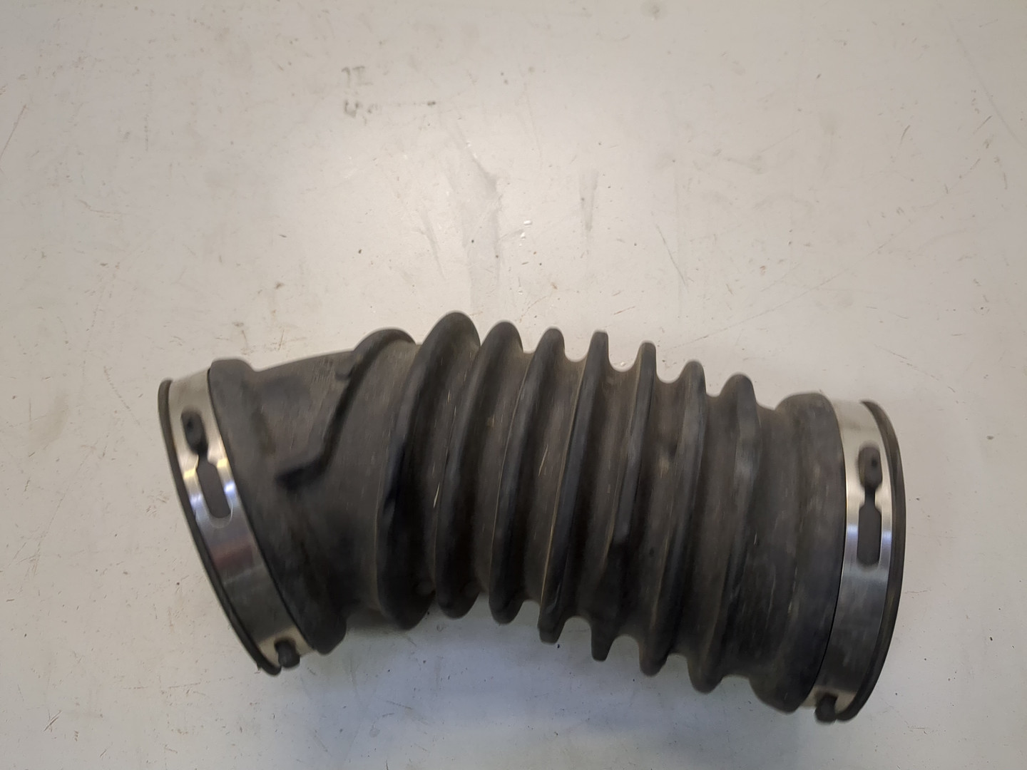 Патрубок воздушного фильтра