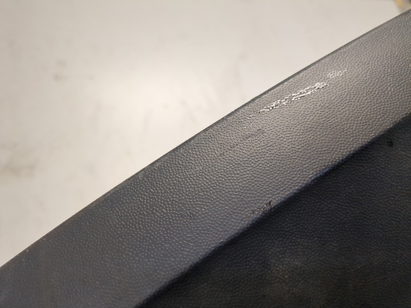 Молдинг заднего крыла правого