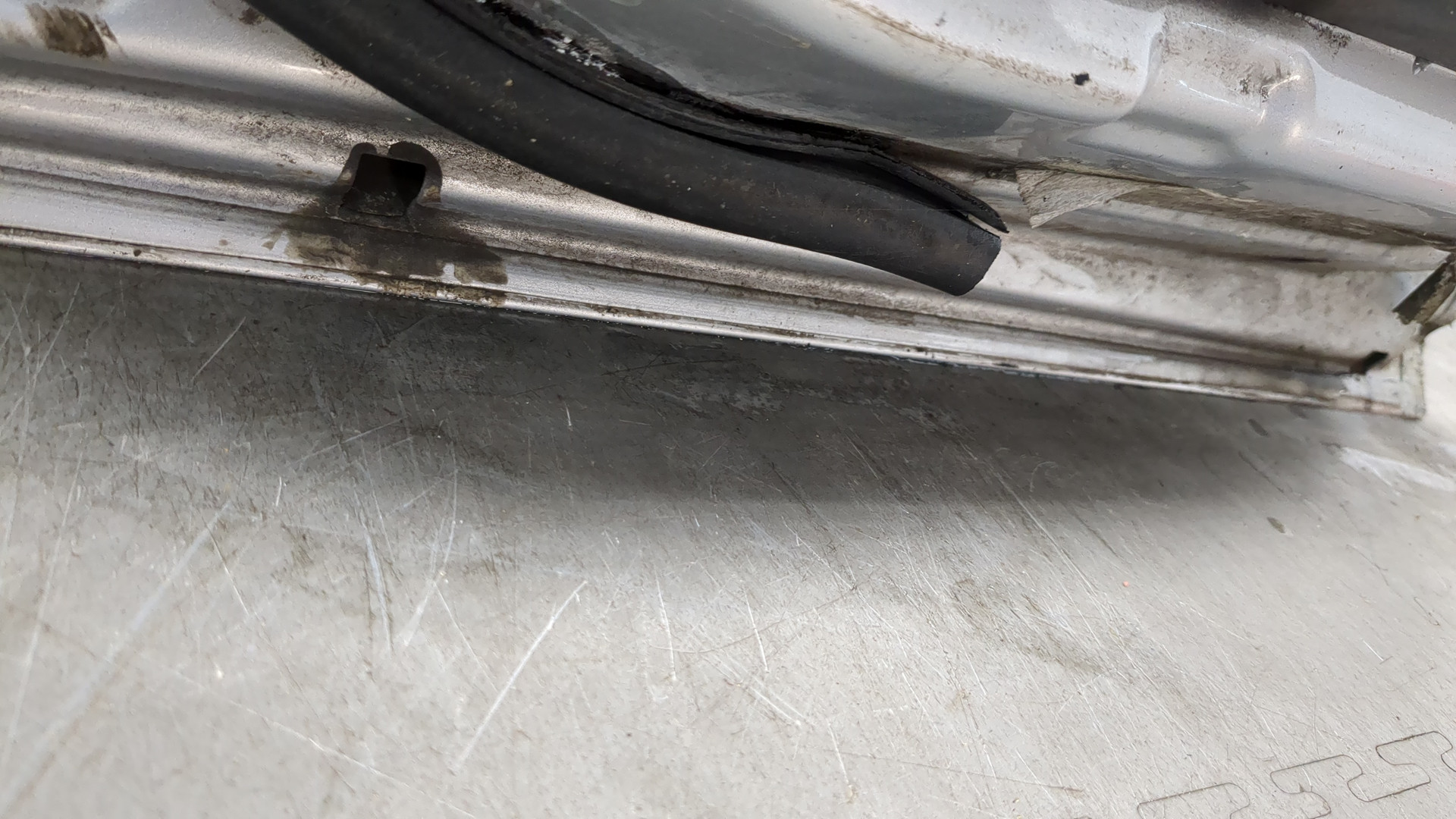 Дверь задняя левая