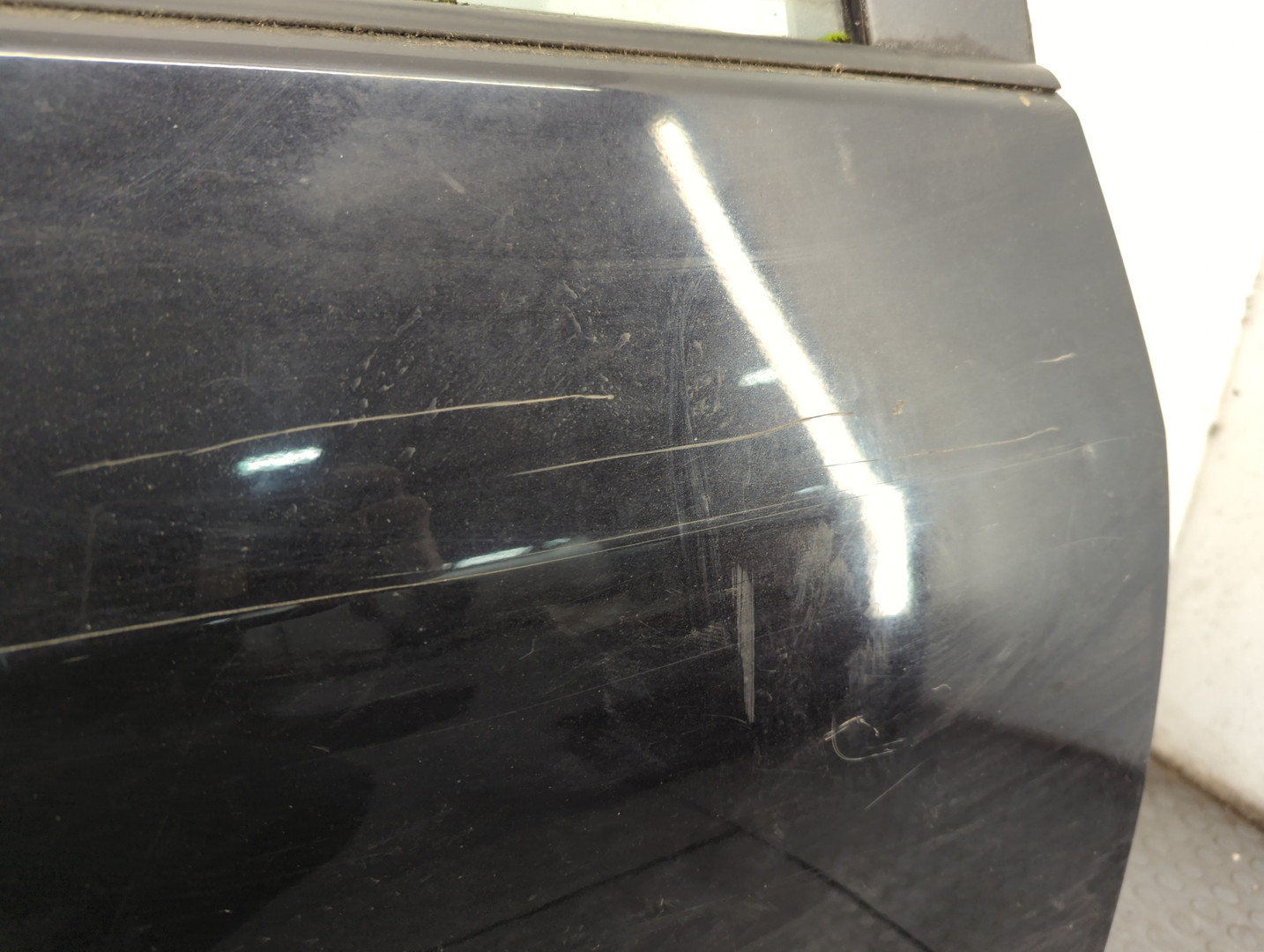 Дверь задняя правая