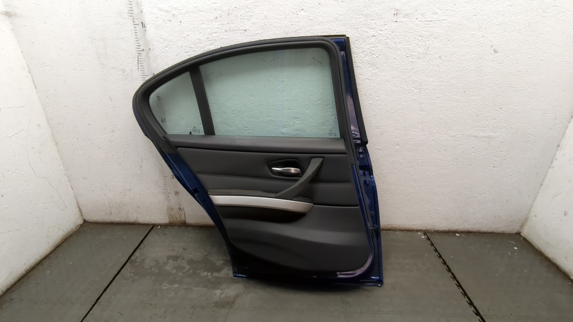 Дверь задняя левая
