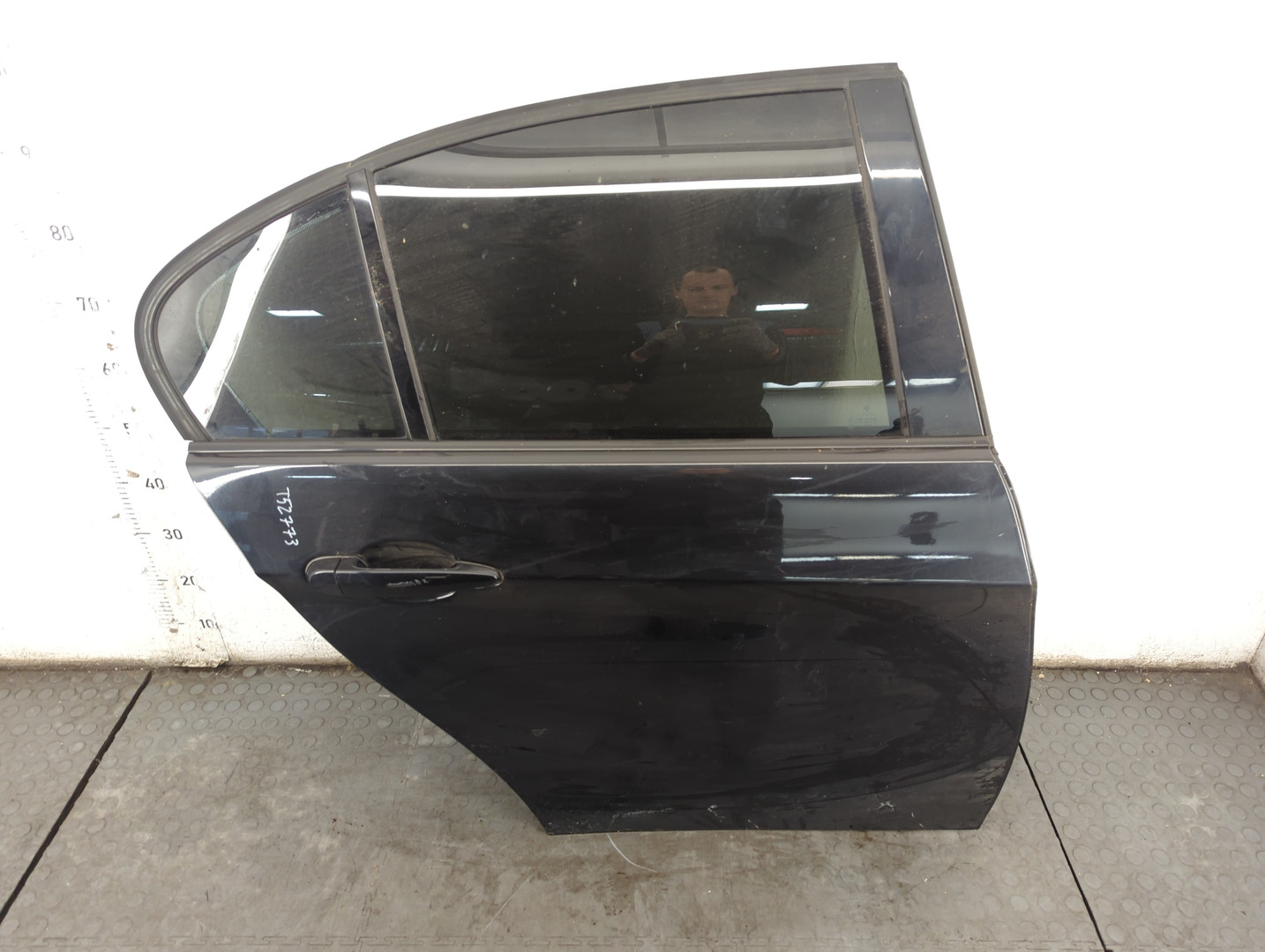 Дверь задняя правая