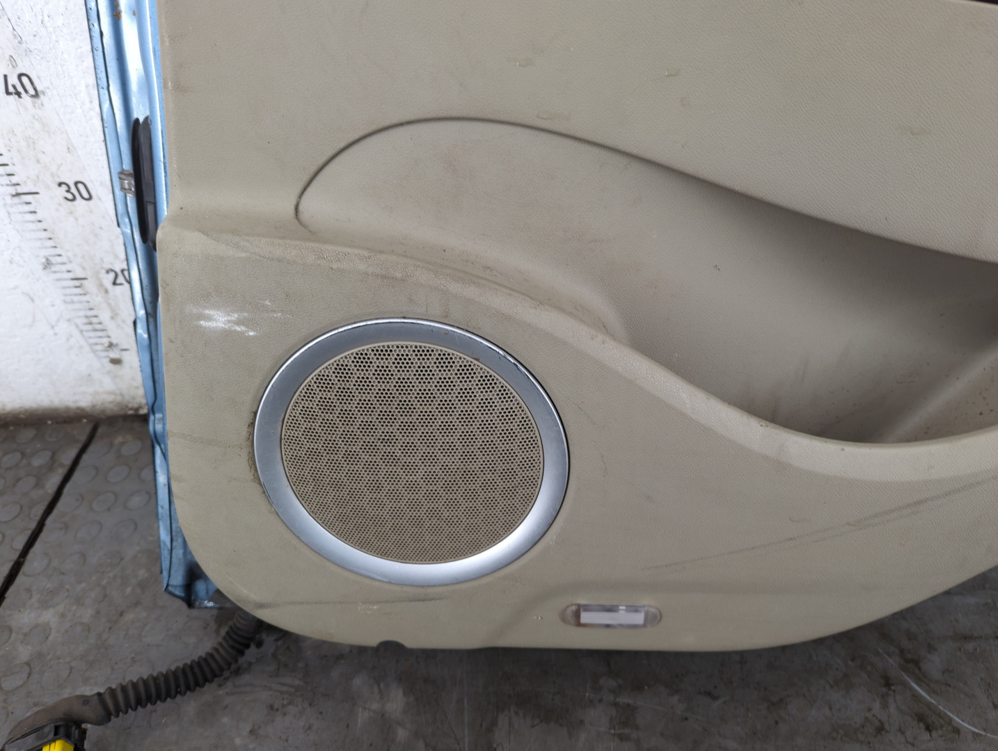 Дверь задняя правая