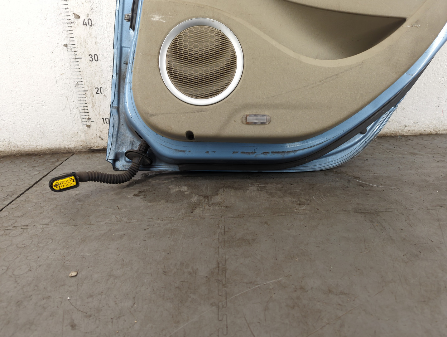 Дверь задняя правая