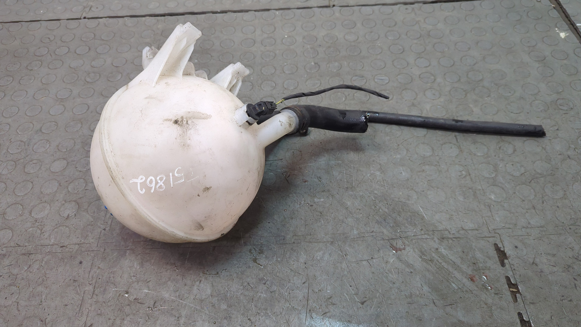 Бачок расширительный